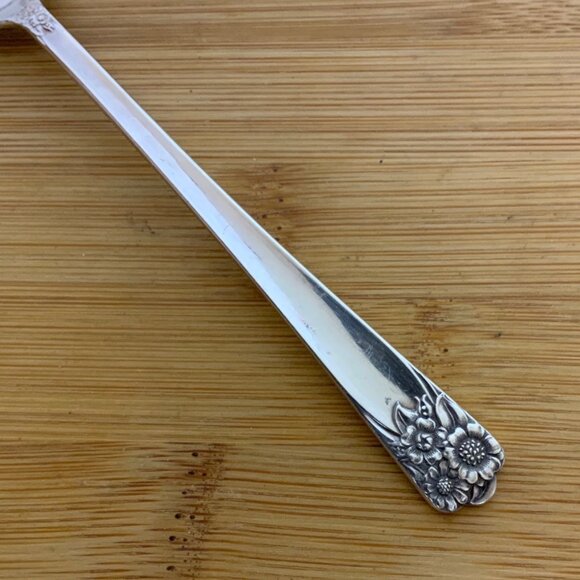 Rogers & Son IS April Silverplate 4 Soup Spoons Vintage Flatware Replacement 50s - Picture 3 of 4